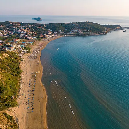 Sea & Sun View فندق